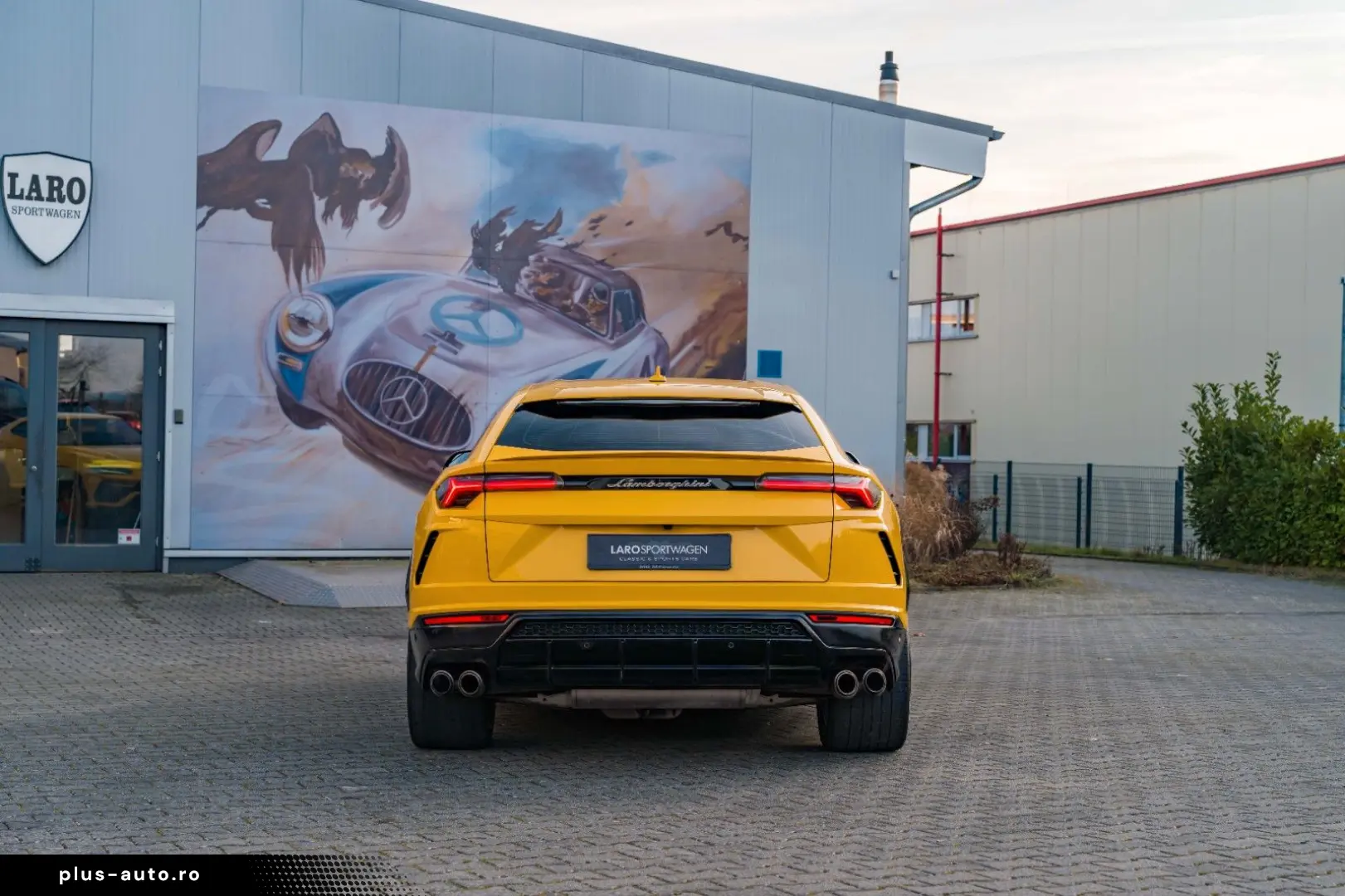 LAMBORGHINI B&O   Akrapovic