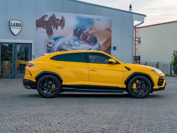 LAMBORGHINI B&O   Akrapovic