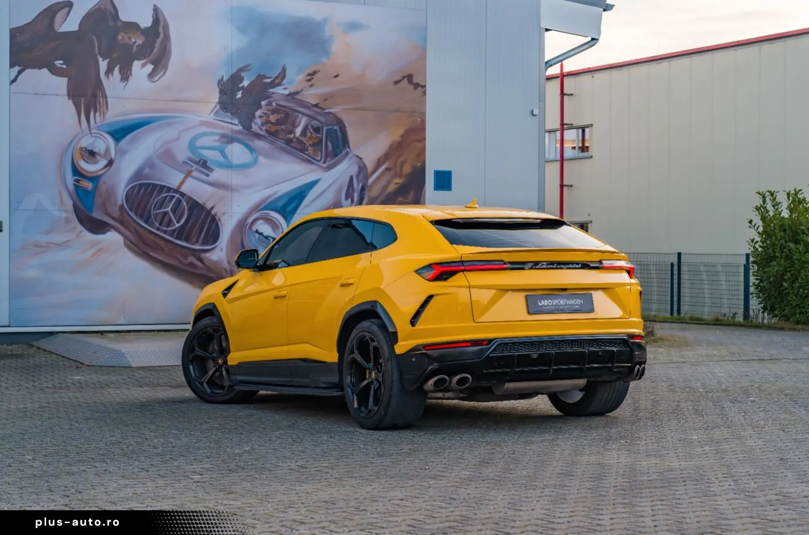 LAMBORGHINI B&O   Akrapovic