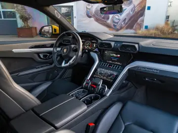 LAMBORGHINI B&O   Akrapovic