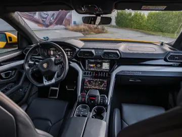 LAMBORGHINI B&O   Akrapovic