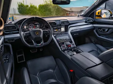 LAMBORGHINI B&O   Akrapovic