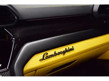LAMBORGHINI Urus S V8 - GIALLO AUGE