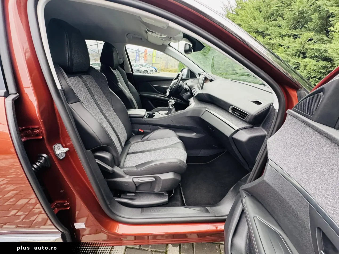 PEUGEOT 3008 Allure 1.2 PureTech 130 cp RAR efectuat