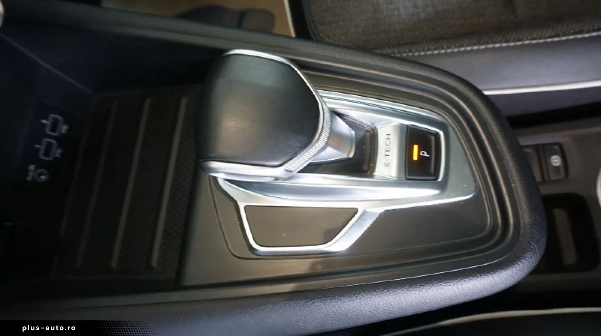 RENAULT CAPTUR 1.6 E-Tech 160CP Intens Plug-In