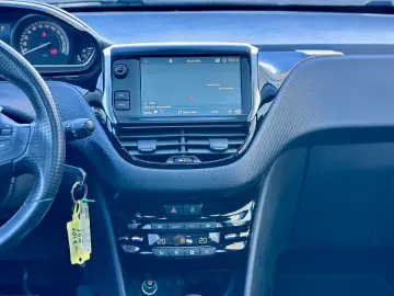 Peugeot 2008 GT Line 2018 102.000 KM Panoramic Garantie