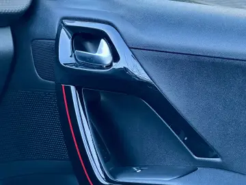 Peugeot 2008 GT Line 2018 102.000 KM Panoramic Garantie