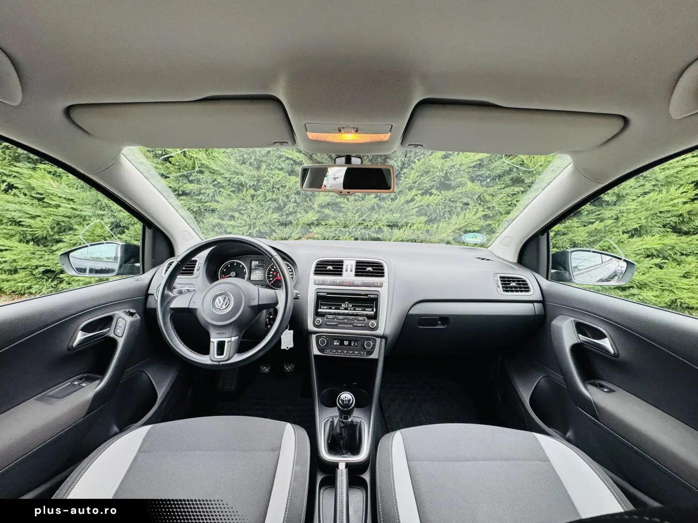 VOLKSWAGEN POLO 1.2 tsi 90 cp Life Edition