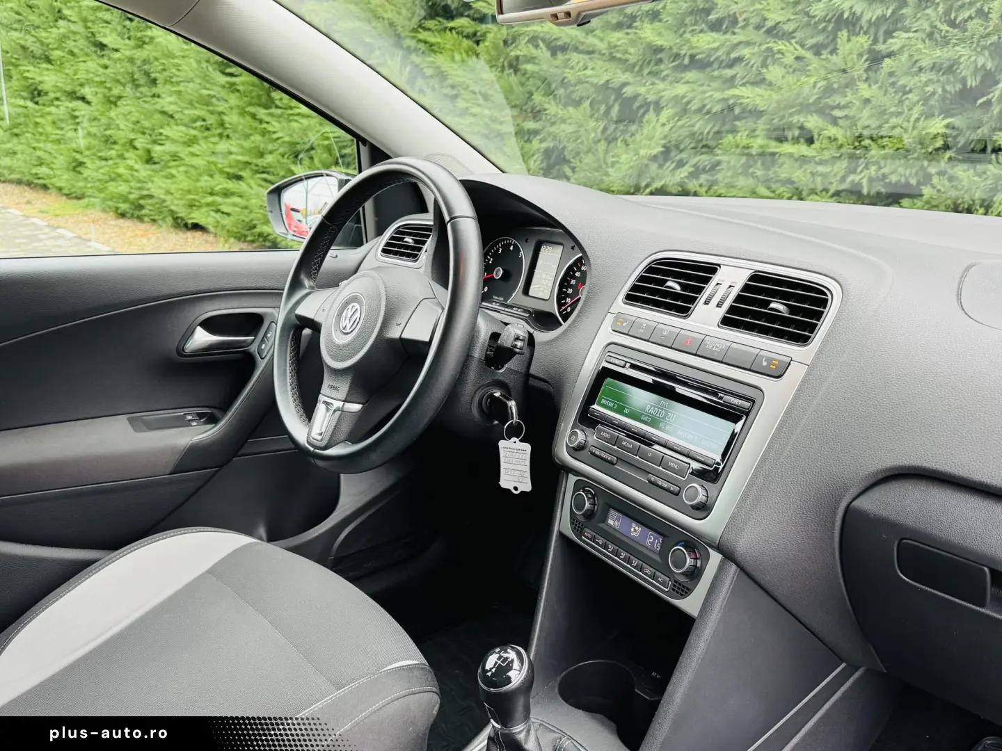 VOLKSWAGEN POLO 1.2 tsi 90 cp Life Edition