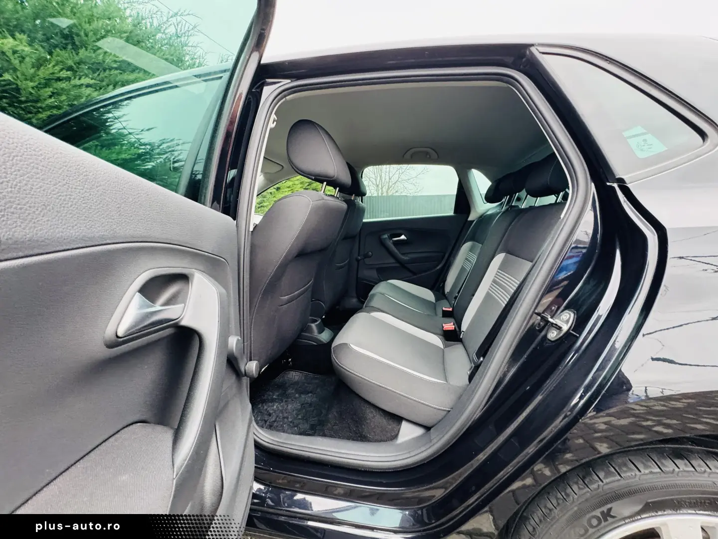 VOLKSWAGEN POLO 1.2 tsi 90 cp Life Edition