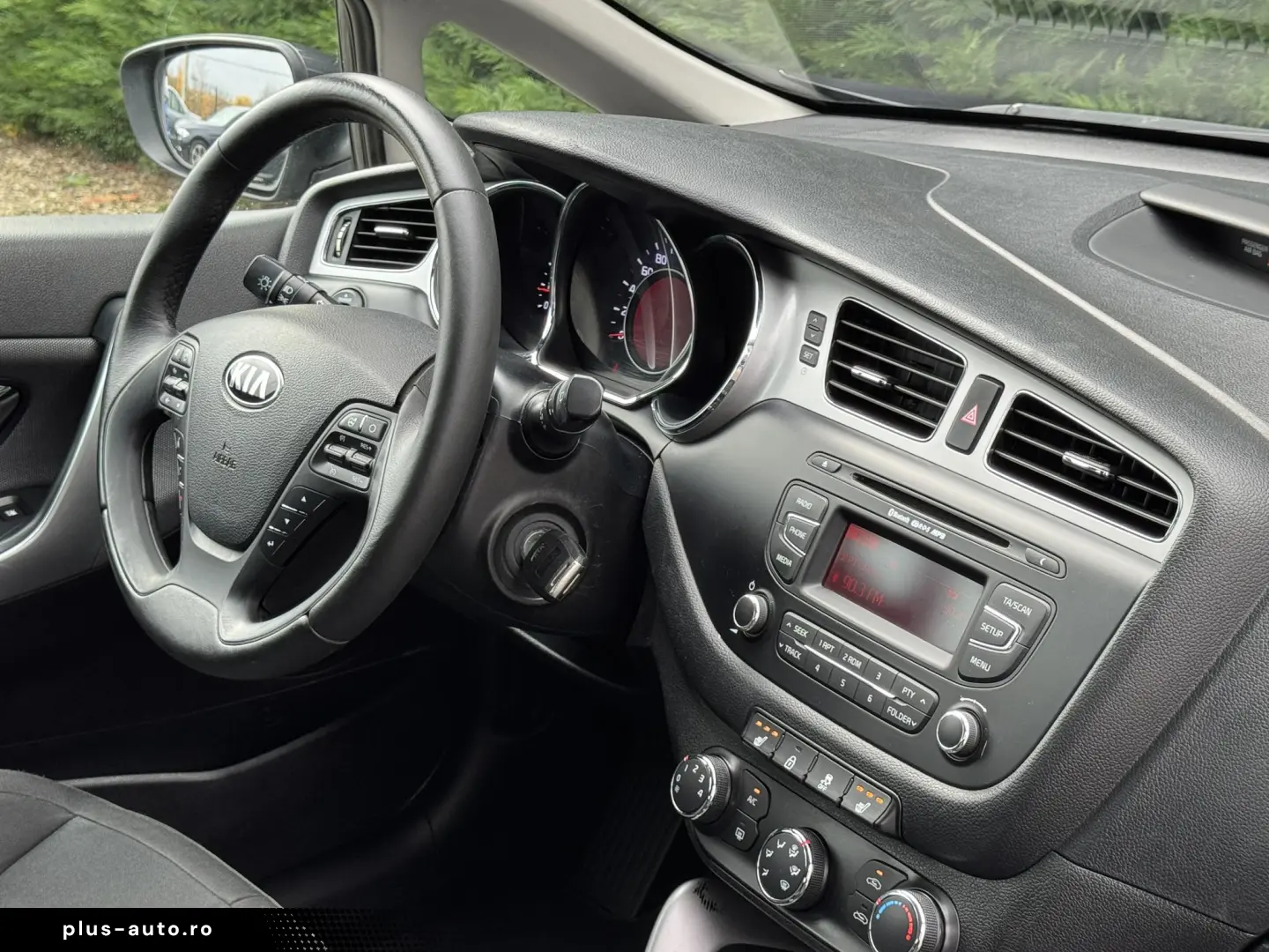 KIA CEED 1.6 crdi 128cp Fifa WC Edition