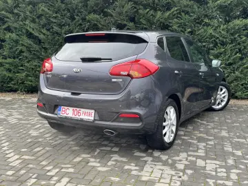 KIA CEED 1.6 crdi 128cp Fifa WC Edition