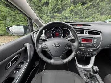KIA CEED 1.6 crdi 128cp Fifa WC Edition