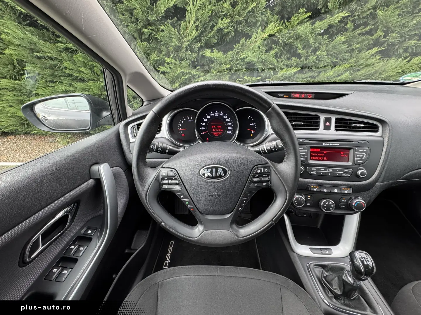 KIA CEED 1.6 crdi 128cp Fifa WC Edition