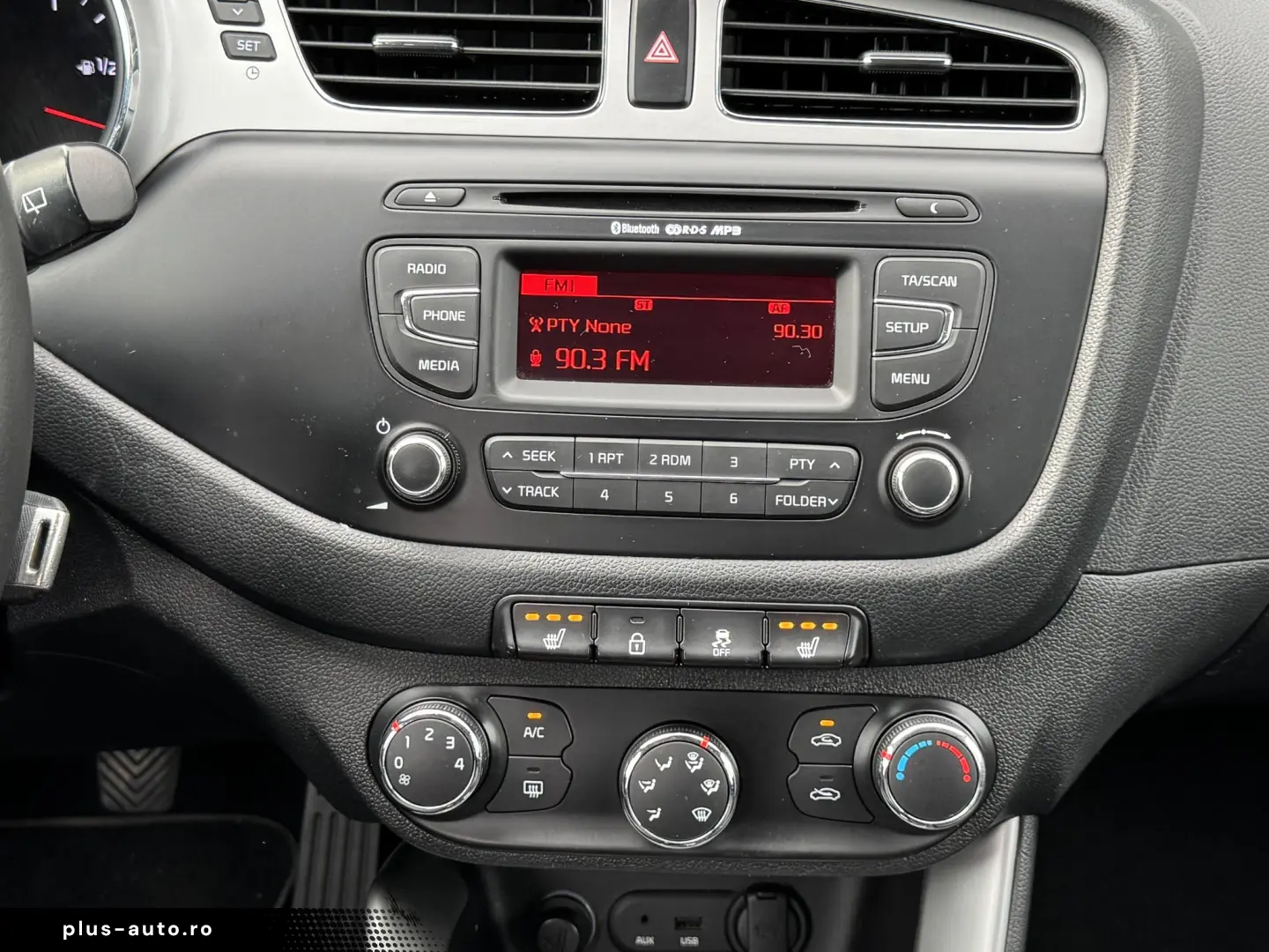 KIA CEED 1.6 crdi 128cp Fifa WC Edition