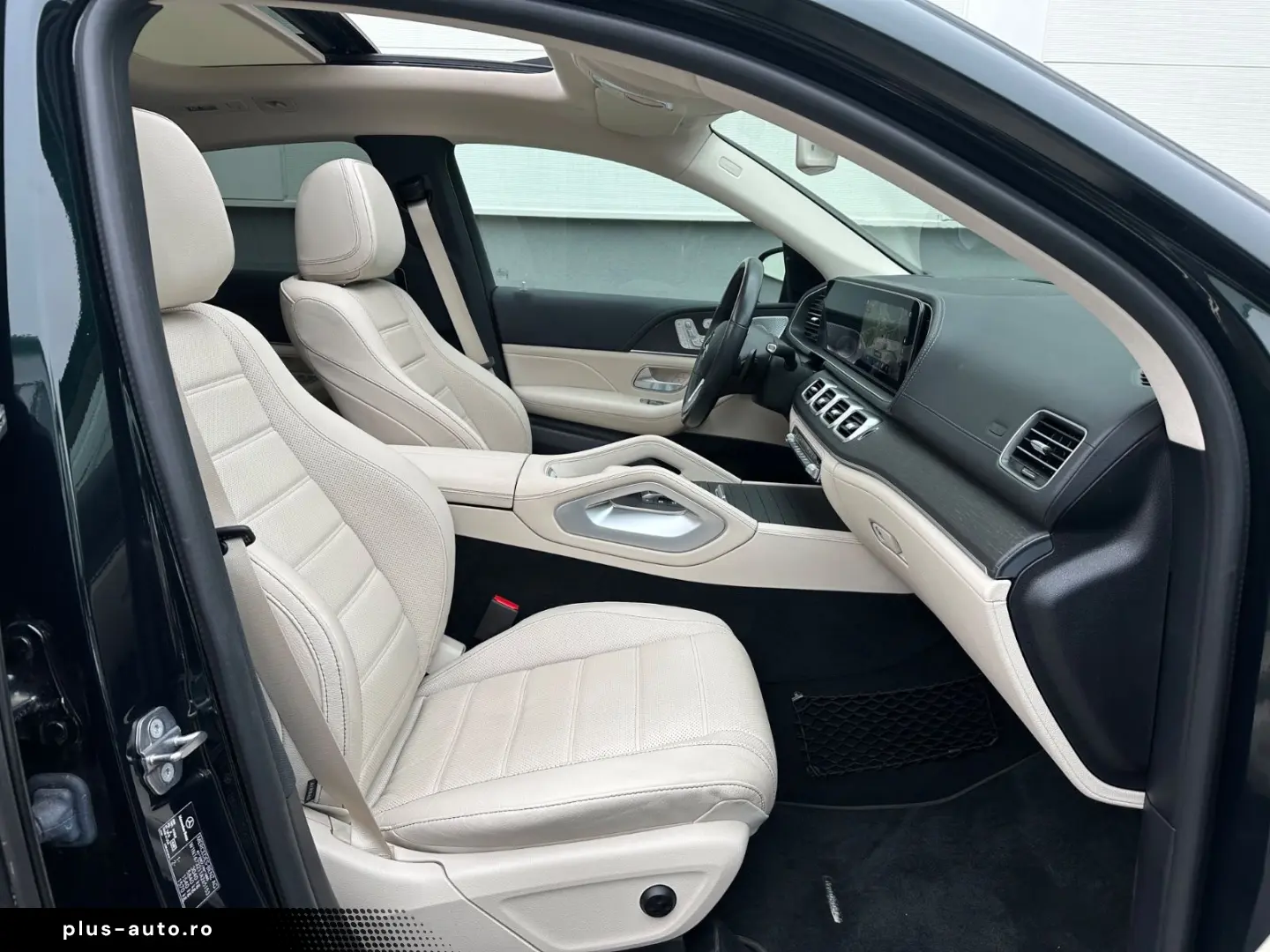 MERCEDES-BENZ GLE 350d AMG-LINE PANO DISTR BURM AIRM&hellip;