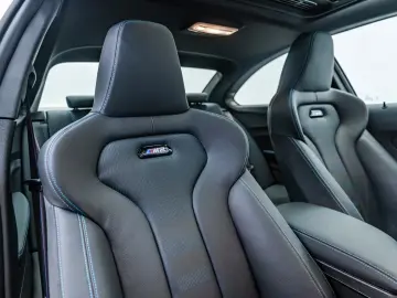 BMW M2 COMPETITION CAMERA SUNROOF