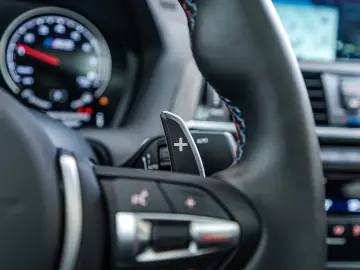 BMW M2 COMPETITION CAMERA SUNROOF