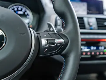 BMW M2 COMPETITION CAMERA SUNROOF