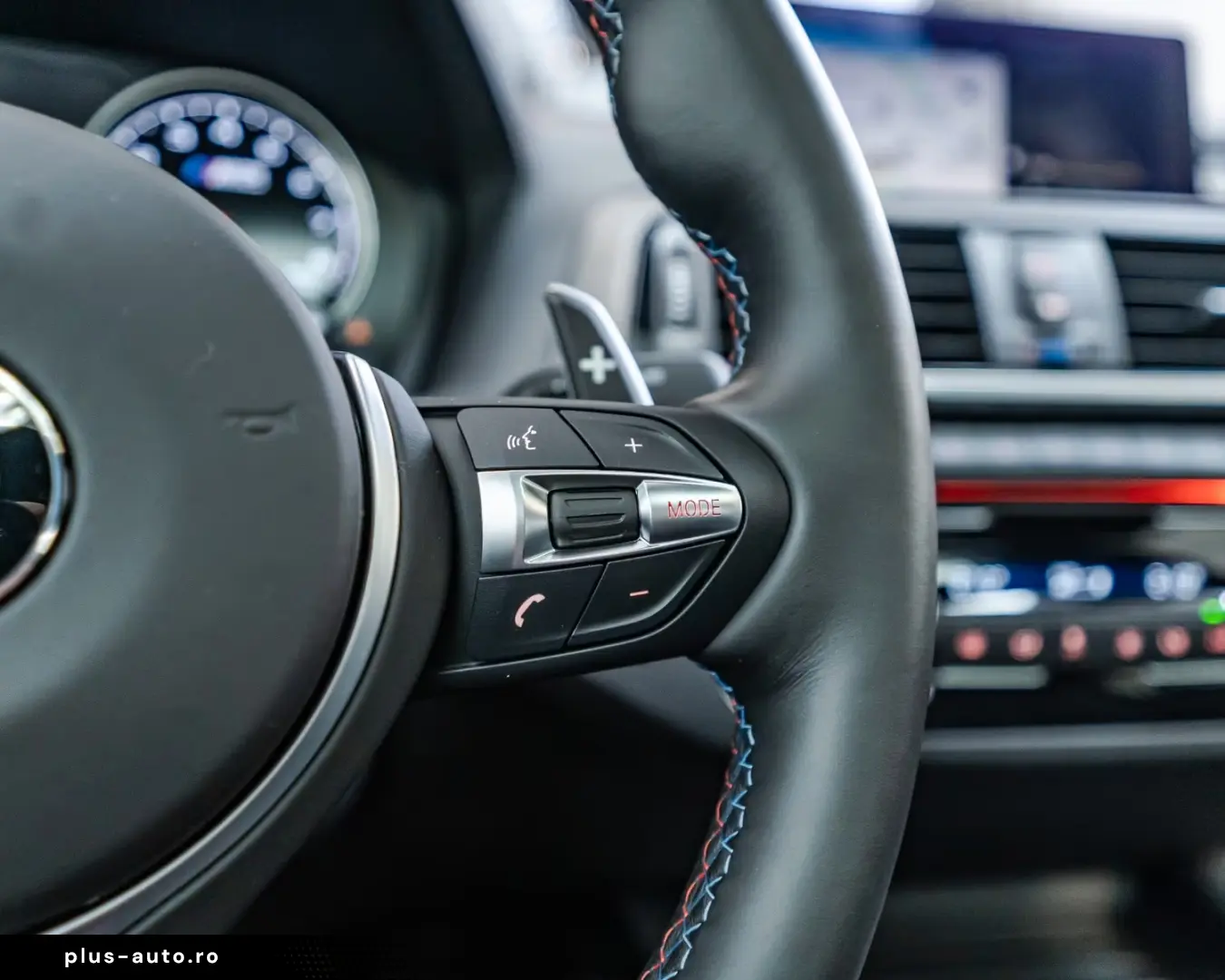 BMW M2 COMPETITION CAMERA SUNROOF