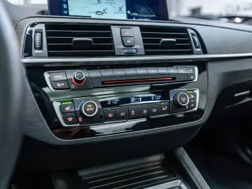 BMW M2 COMPETITION CAMERA SUNROOF