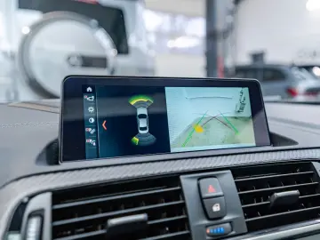 BMW M2 COMPETITION CAMERA SUNROOF