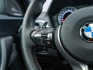 BMW M2 COMPETITION CAMERA SUNROOF