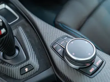 BMW M2 COMPETITION CAMERA SUNROOF