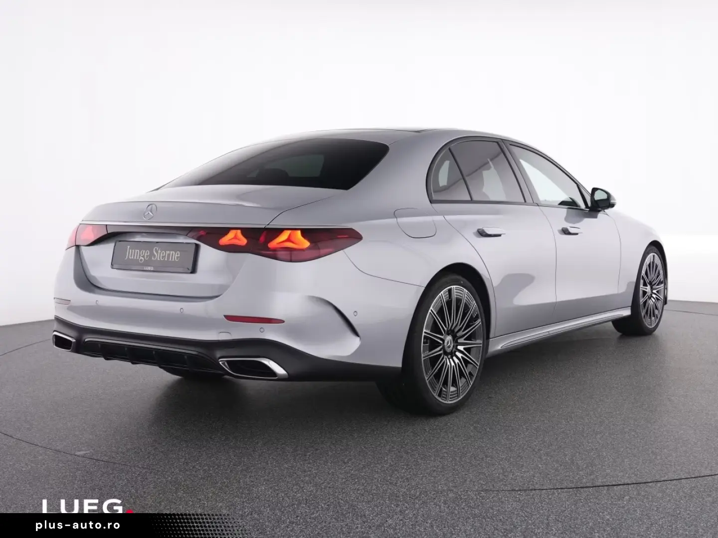 Mercedes-Benz E 200 AMG Pano Night