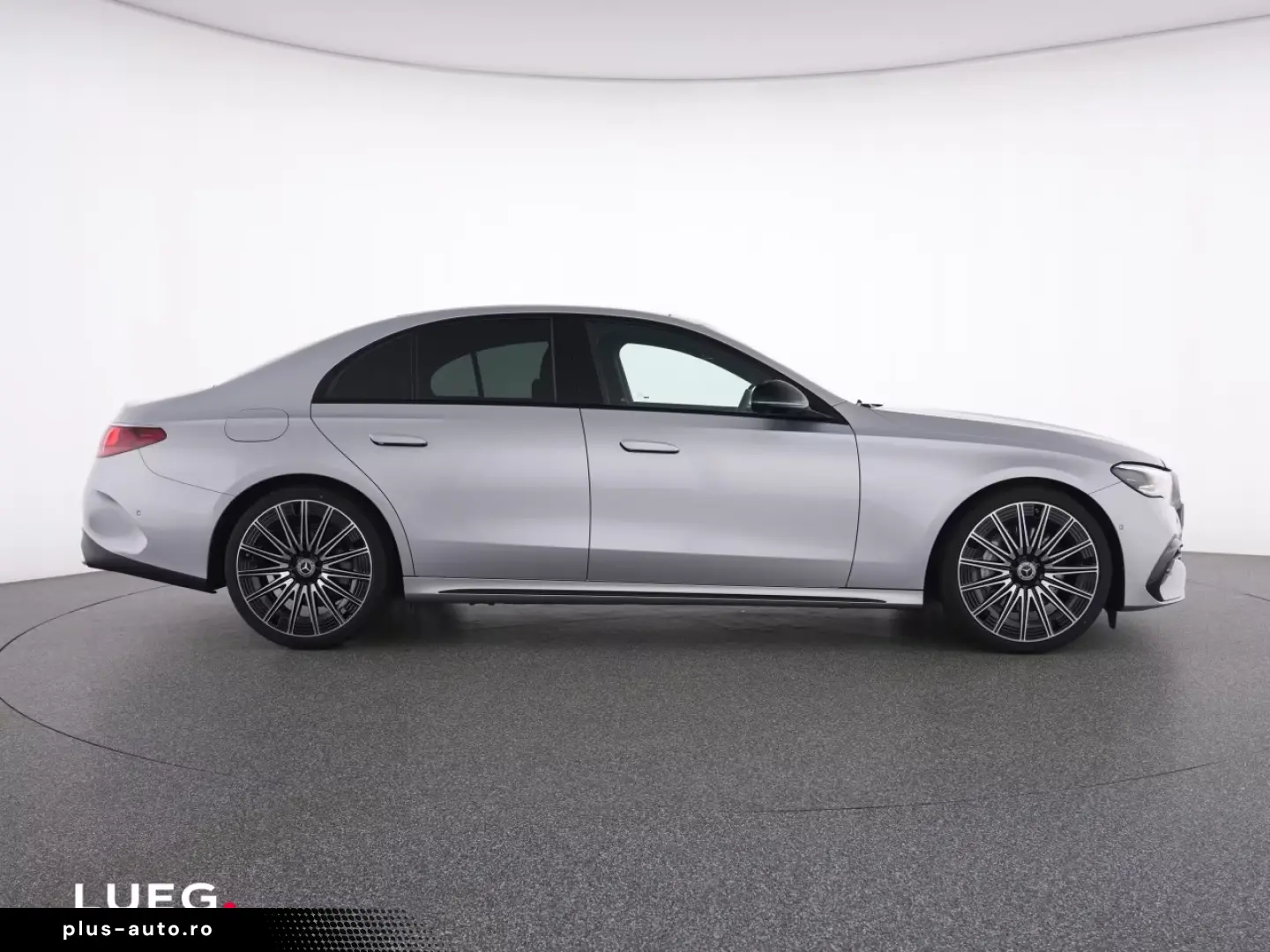 Mercedes-Benz E 200 AMG Pano Night