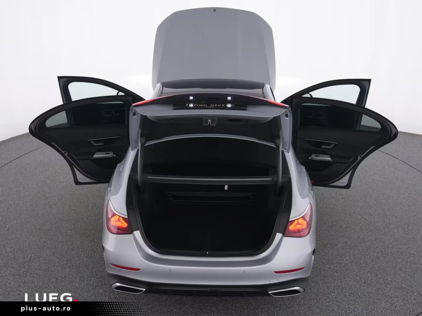 Mercedes-Benz E 200 AMG Pano Night