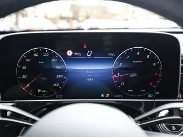 Mercedes-Benz E 200 AMG Sport Advanced Superscreen