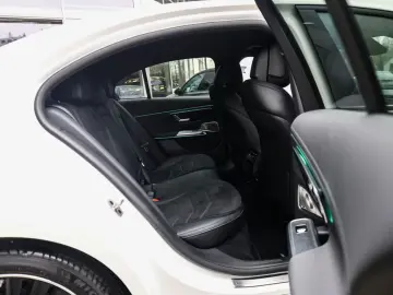 Mercedes-Benz E 200 AMG Sport Advanced Superscreen