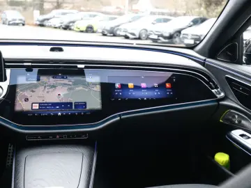 Mercedes-Benz E 200 AMG Sport Advanced Superscreen