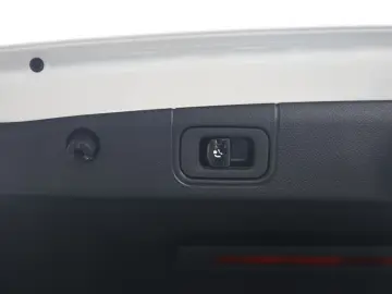 Mercedes-Benz E 200 AMG Sport Advanced Superscreen