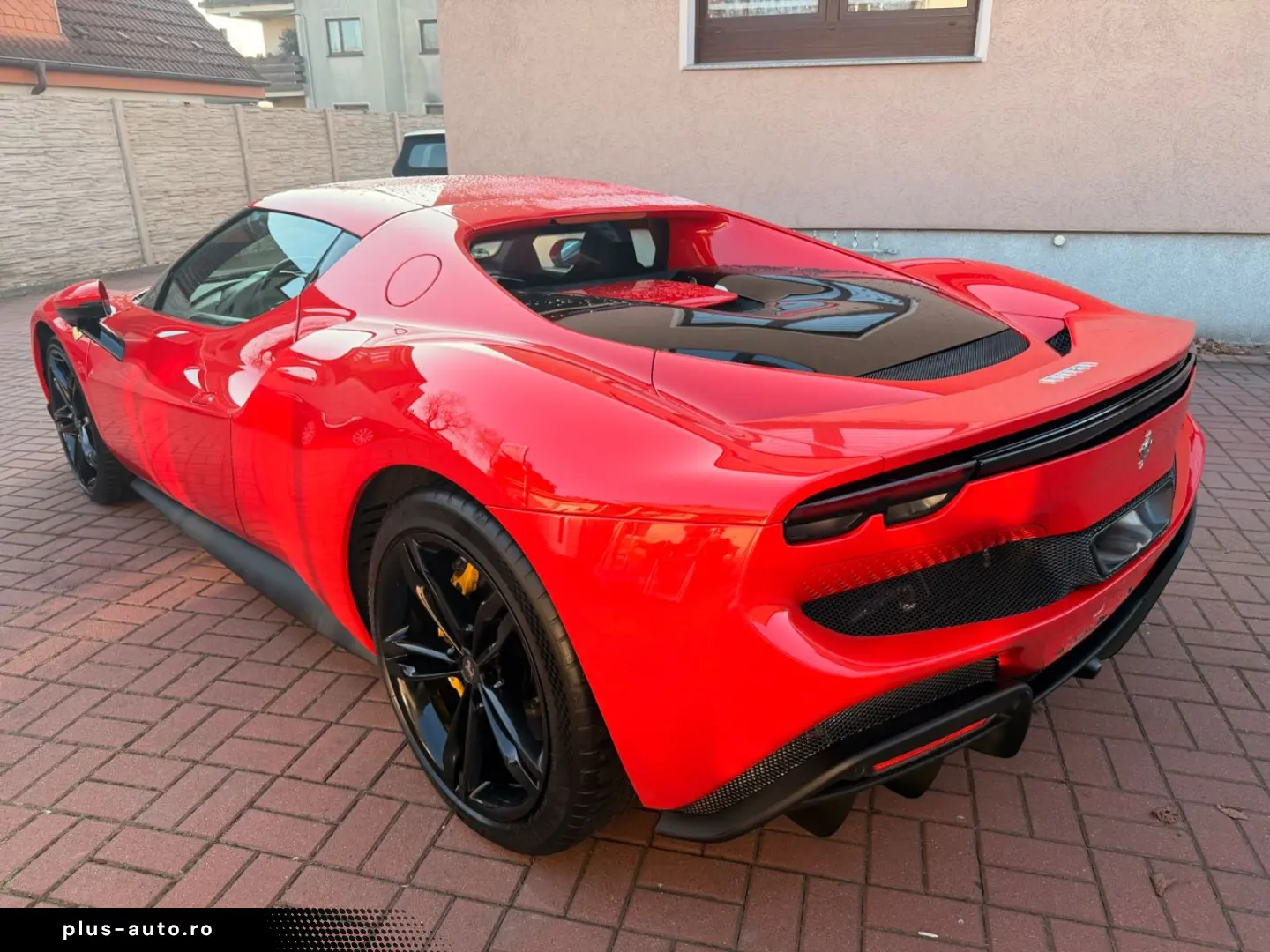 FERRARI 296 GTB LIFT JBL LED CARBONLENKRAD 7 JAHRE SERVI