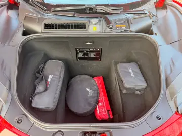 FERRARI 296 GTB LIFT JBL LED CARBONLENKRAD 7 JAHRE SERVI