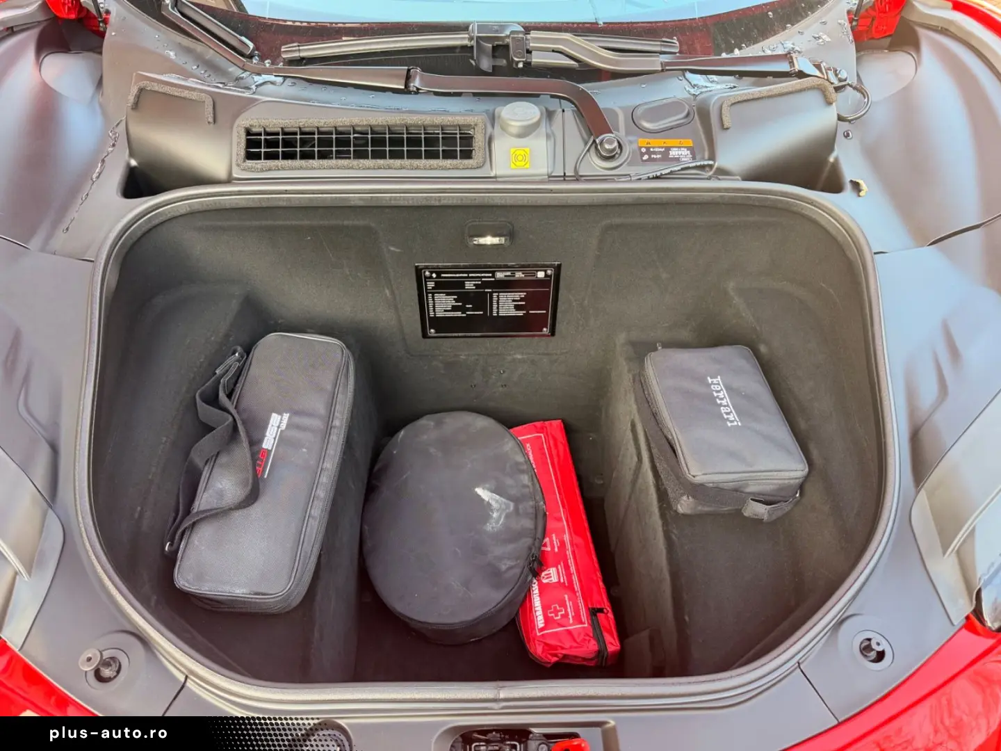 FERRARI 296 GTB LIFT JBL LED CARBONLENKRAD 7 JAHRE SERVI