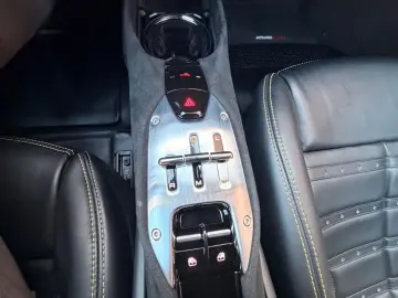 FERRARI 296 GTB LIFT JBL LED CARBONLENKRAD 7 JAHRE SERVI