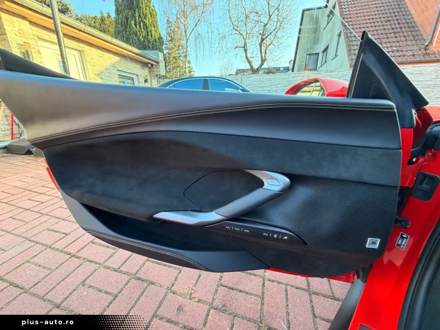 FERRARI 296 GTB LIFT JBL LED CARBONLENKRAD 7 JAHRE SERVI