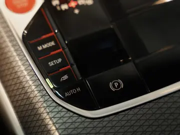 BMW M2 Coupé  2.H H&R  M-Sitze H&K  Compound