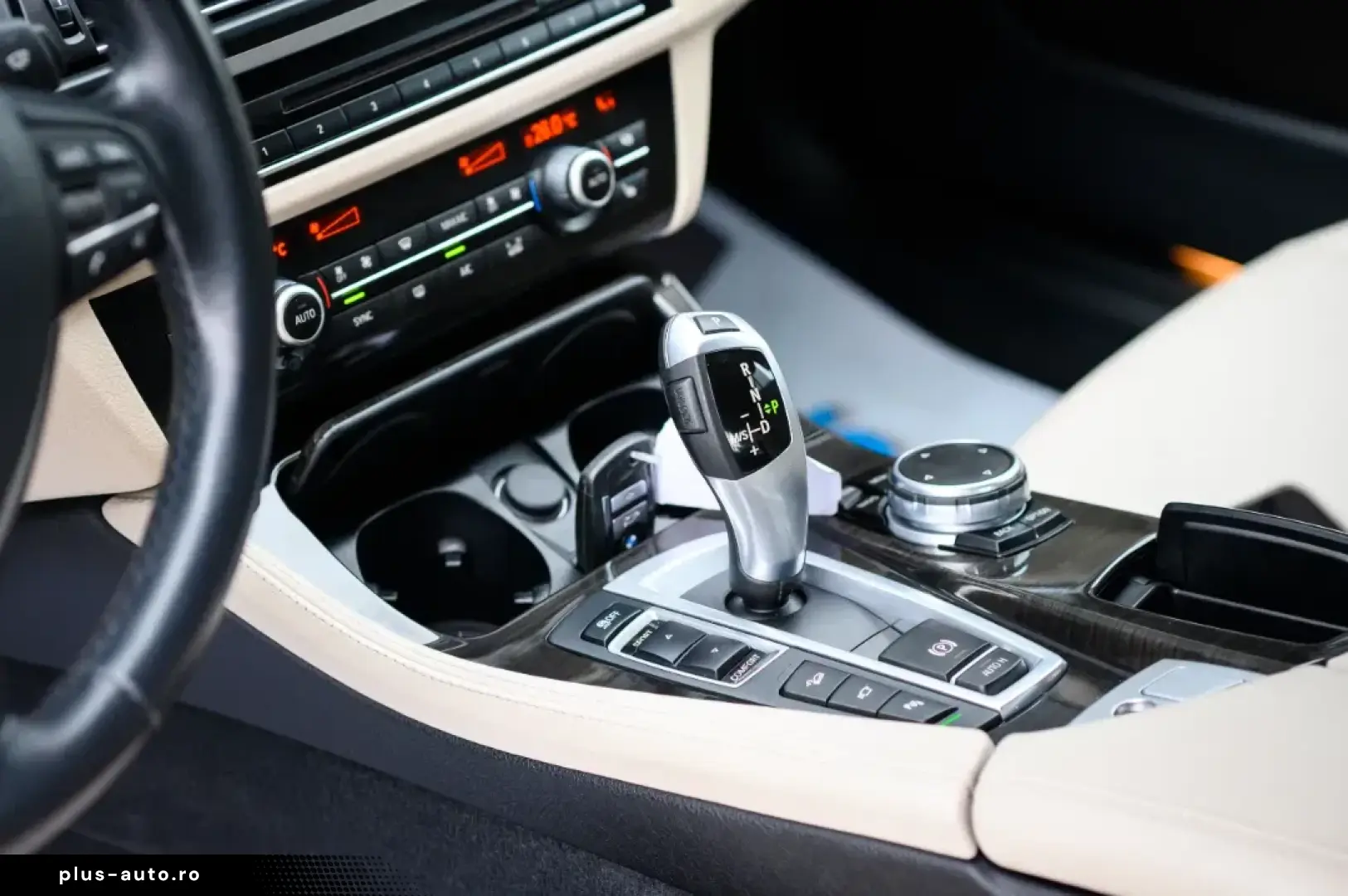 BMW 520d  Luxury  xDrive  Head-up  Softclose  3Butoane