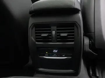 BMW M240i xD Coupé Camera Alarm DAB HiFi Glass Roof