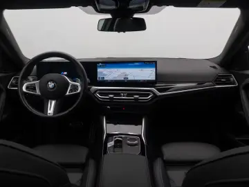 BMW M240i xD Coupé Camera Alarm DAB HiFi Glass Roof