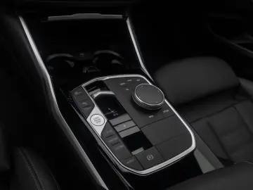 BMW M240i xD Coupé Camera Alarm DAB HiFi Glass Roof