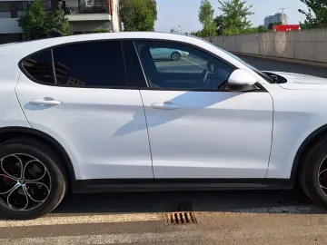Alfa Romeo Stelvio 2.0T Q4 AT8