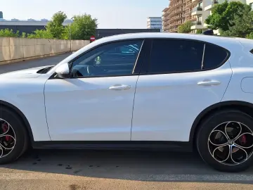 Alfa Romeo Stelvio 2.0T Q4 AT8