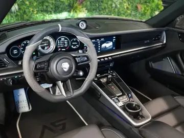 Porsche 911 Turbo S CABRIO TECHART AKRAPOVIC