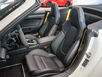 Porsche 911 Turbo S CABRIO TECHART AKRAPOVIC