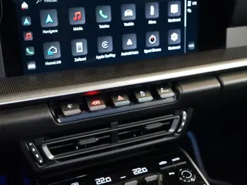 Porsche 911 Turbo S CABRIO TECHART AKRAPOVIC